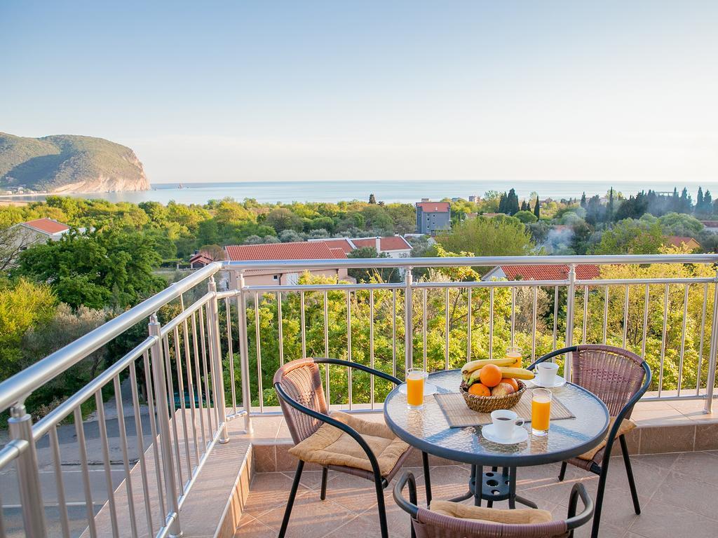 Pansion Nobel Petrovac Exterior foto