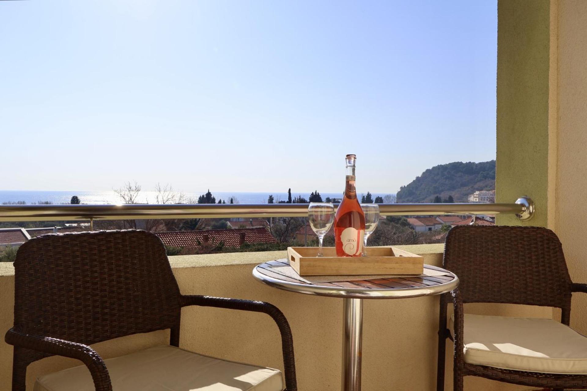 Pansion Nobel Petrovac Exterior foto